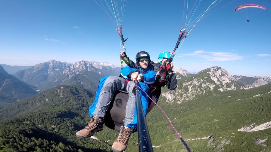 Bovec: Tandem paragliding in Julian Alps - The short run and the first few seconds in the air