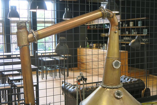 Broken Bones Gin Experience - Tasting the Broken Bones gins
