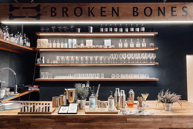 Broken Bones Gin Experience - How the gin and whisky are made