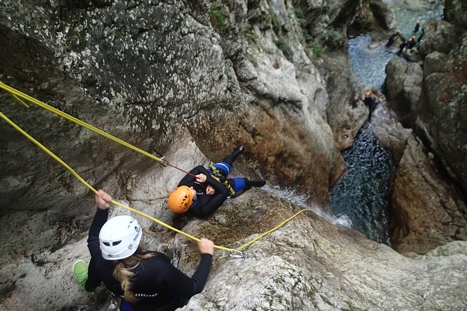 Canyoning Susec with leading local company - since 1989 - The 25-minute climb on the old mule track