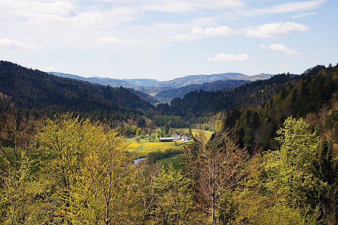 E-bike holidays: Trans Slovenia e-bike tour - Štanjel reveals Slovenia’s Karst food and wine