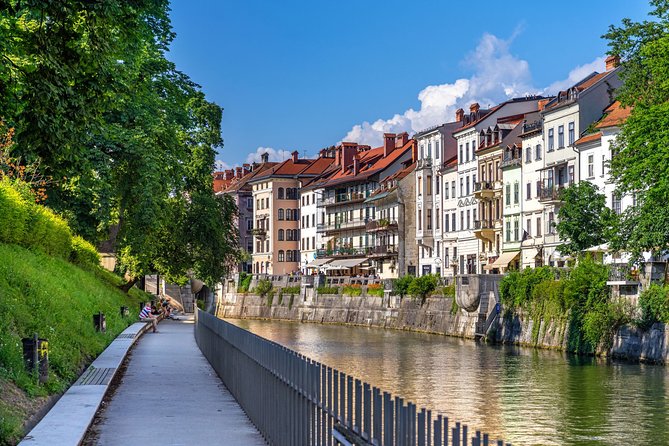 Exploring Ljubljana by Bicycle - The University Botanic Gardens in a 15-minute stop