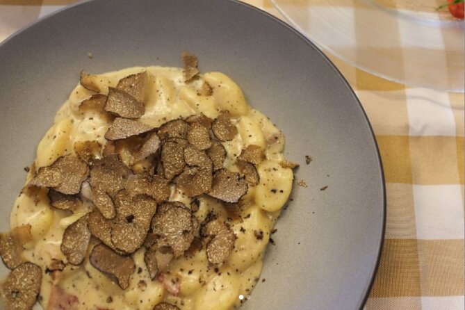 Food & Wine -> Gourmet tour in Piran - Why Piran works so well for a food walk