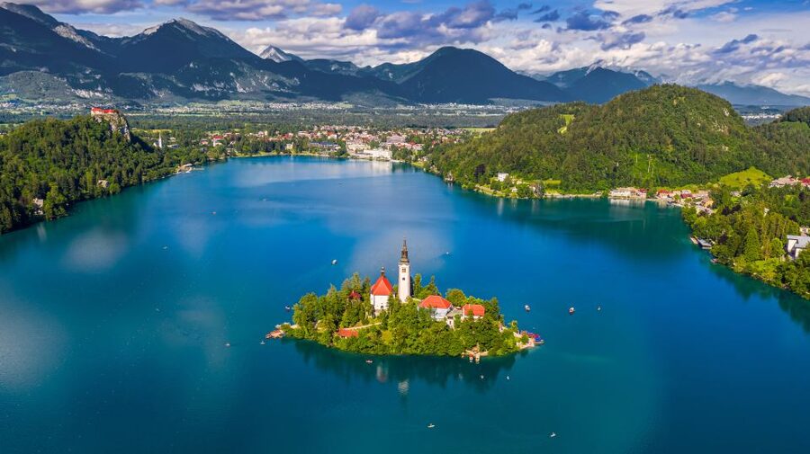 From Ljubljana: Postojna Cave, Predjama Castle and Lake Bled - The Pletna boat and Bled Island