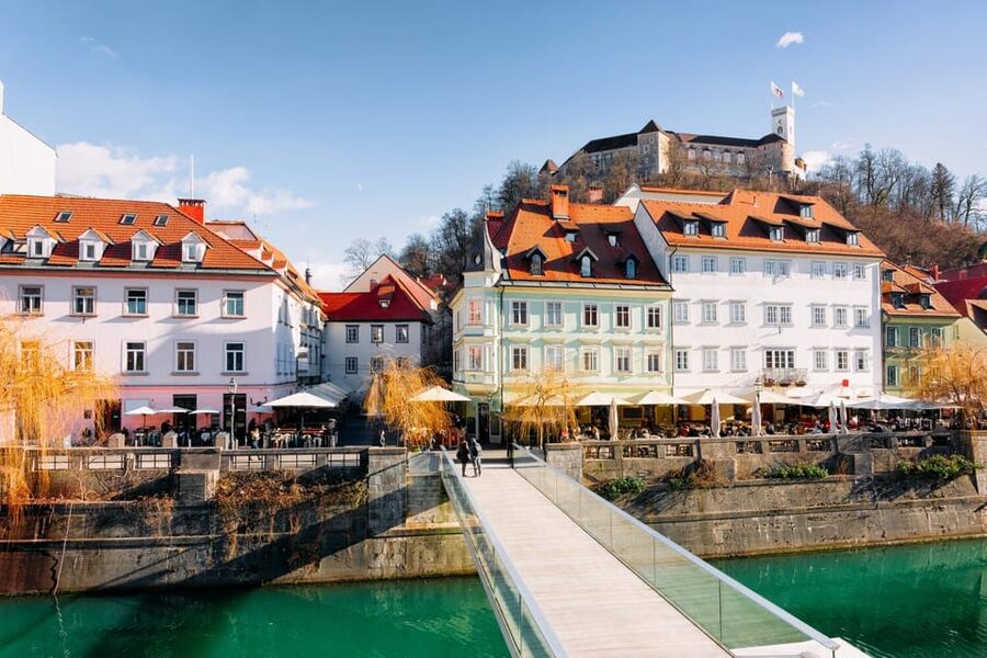Ljubljana: 2h walking tour with local guide - Why this two-hour route works so well