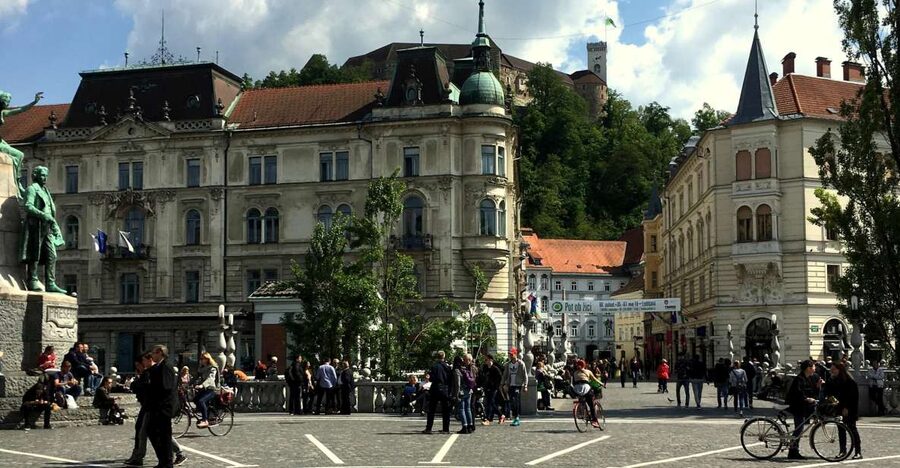 Ljubljana and Ljubljana Castle Sightseeing Tour - Congress Square and the National and University Library