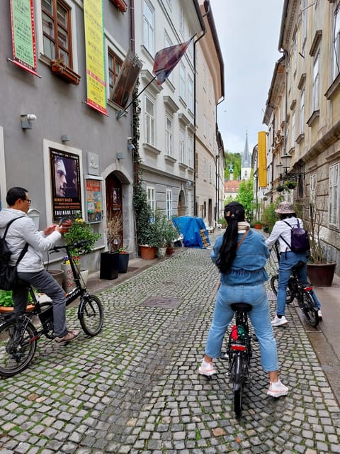 Ljubljana by E-Bike: Guided City Highlights Tour - Meeting at the Anchor in Congress Square