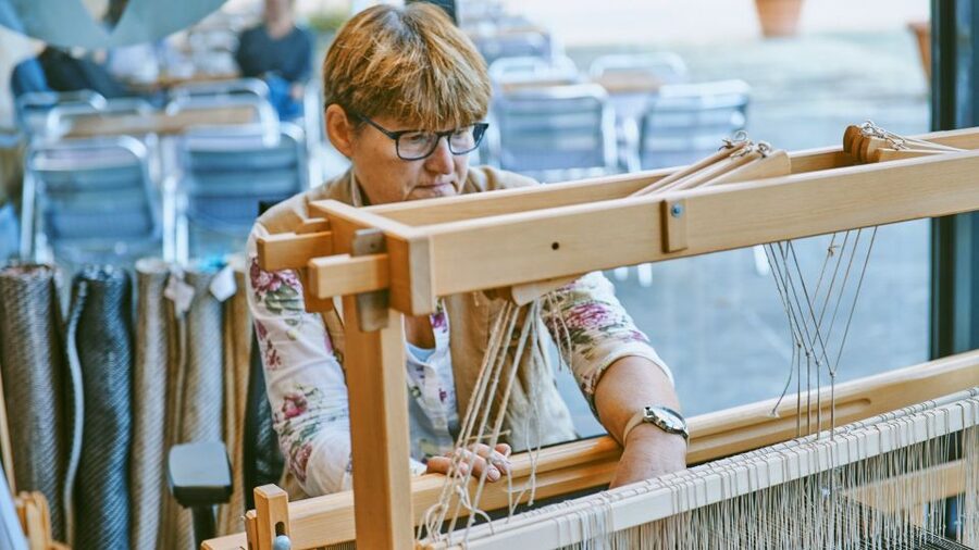 Ljubljana: Interactive Workshop with Experienced Weaver - Meeting Mojca Tomšič at the loom