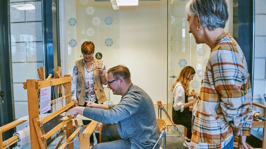Ljubljana: Interactive Workshop with Experienced Weaver - Booking details worth checking