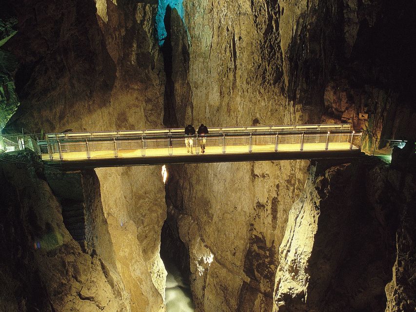 Ljubljana: Karst & Coast Full-Day Trip - Piran gives the day a Mediterranean turn