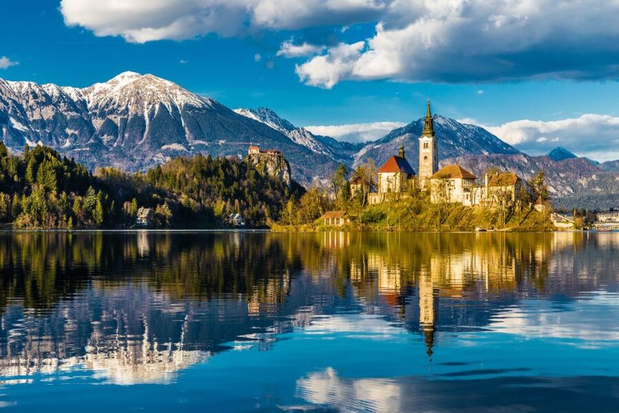 Ljubljana: Savica Waterfall, Lake Bohinj, and Lake Bled Tour - The van, guide, and pace
