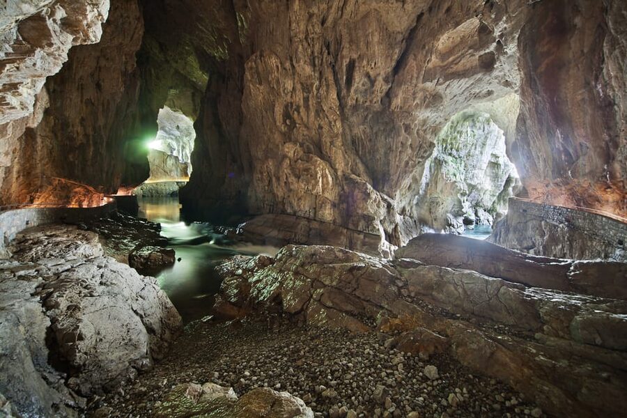 Ljubljana: Škocjan Caves, Rakov Škocjan & Predjama castle - Who should book this day trip?