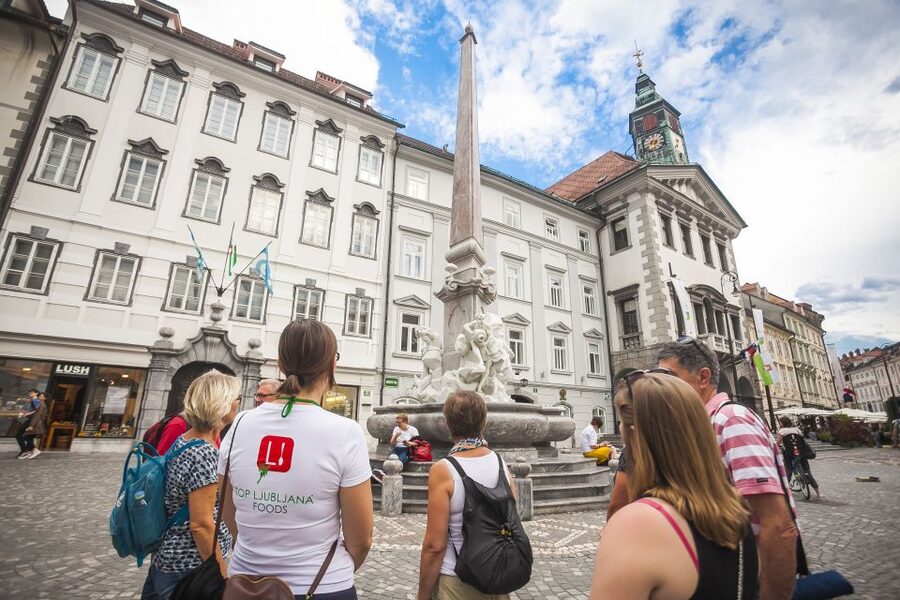Ljubljana: Slovenian Cuisine Walking Tour with Tastings - Why this food walk tells you more than a standard city tour