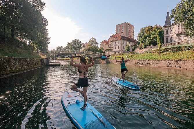 Ljubljana Stand-Up Paddle Boarding Lesson and Tour - Looking up at Ljubljana Castle