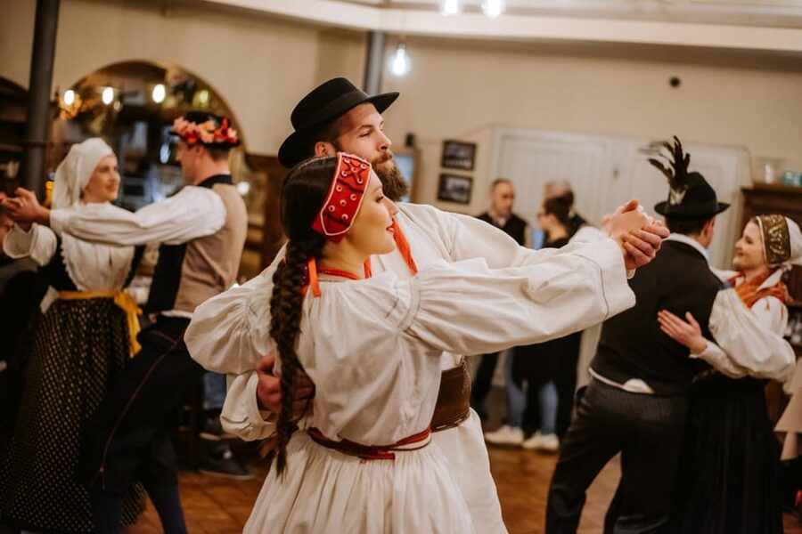 Ljubljana: Traditional Slovenian Dinner and Show - Key points to know before booking
