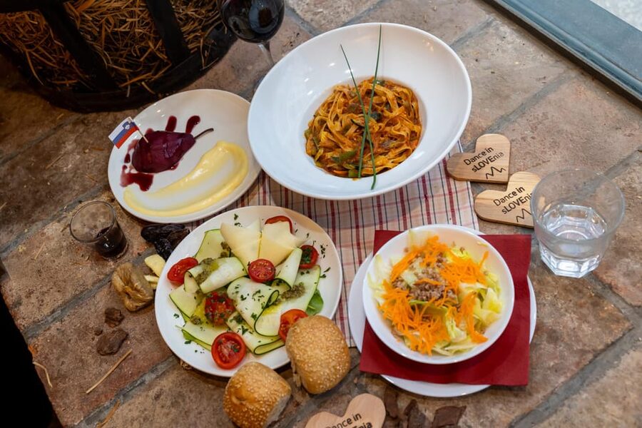 Ljubljana: Traditional Slovenian Dinner and Show - Is $81 a fair price?