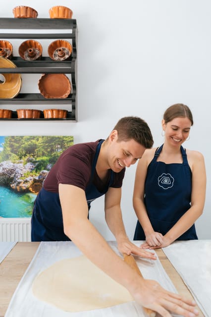 Ljubljana: Traditional Slovenian štrukelj Cooking Class - Making the dough and learning the family method