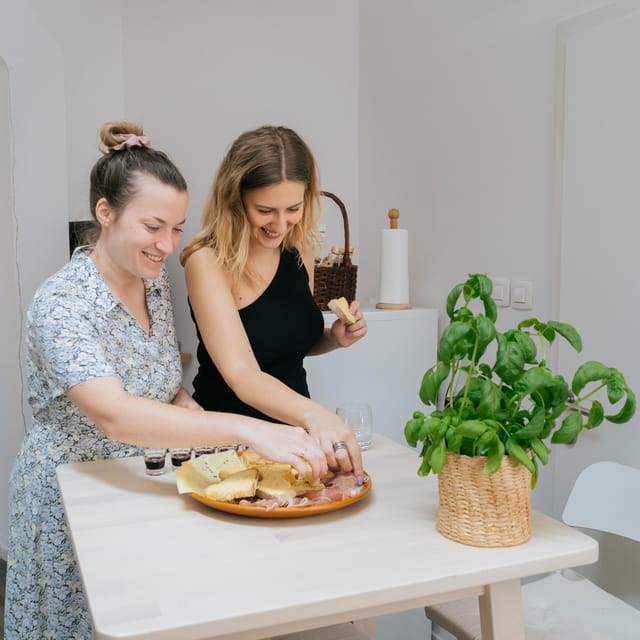 Ljubljana: Traditional Slovenian štrukelj Cooking Class - How much value you get for $70