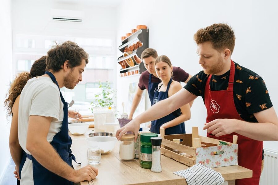 Ljubljana: Traditional Slovenian štrukelj Cooking Class - Finding the small square in central Slovenia