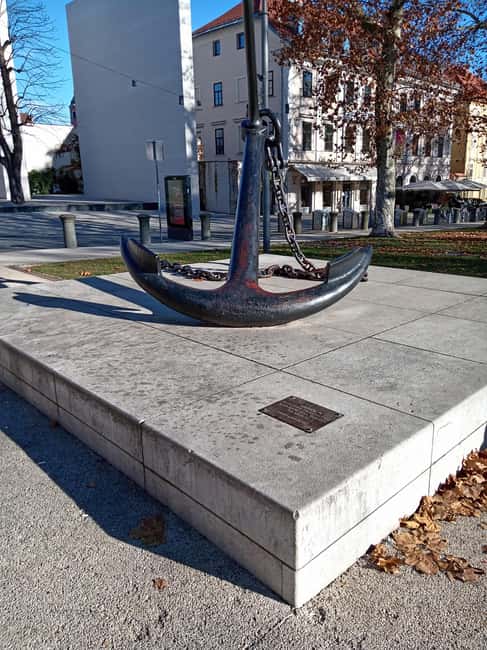 Ljubljana: Wonderful tour fun experience time history - What Fabio’s guiding style adds