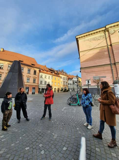 Ljubljana: Wonderful tour fun experience time history - A gentle introduction to Ljubljana’s old town