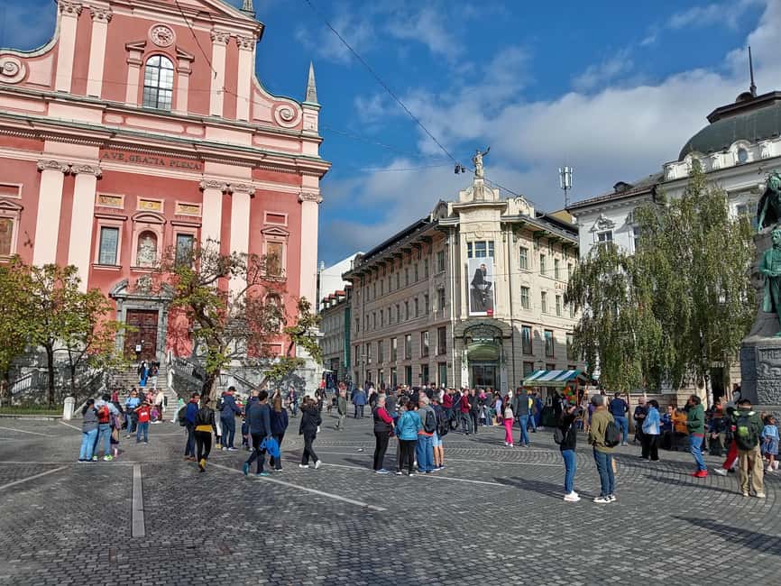 Ljubljana: Wonderful tour fun experience time history - Trg francoske revolucije and the first historical pause