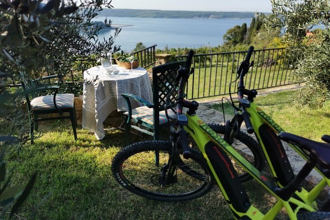 Panoramic Piran and Salt Pans: E-Bike Boutique Tour - A wide view from the hill above Piran and Portorož