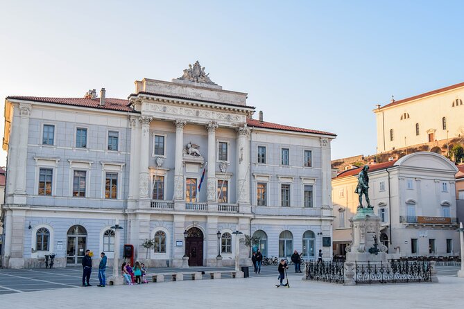 Piran Old Town Walking Tour - Town Hall and Mestna loza complete the civic story