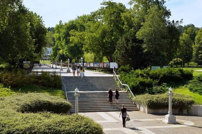 Private city tour of Ljubljana. 4 hours with a friendly and fun local guide. - The guides and the value of personal commentary