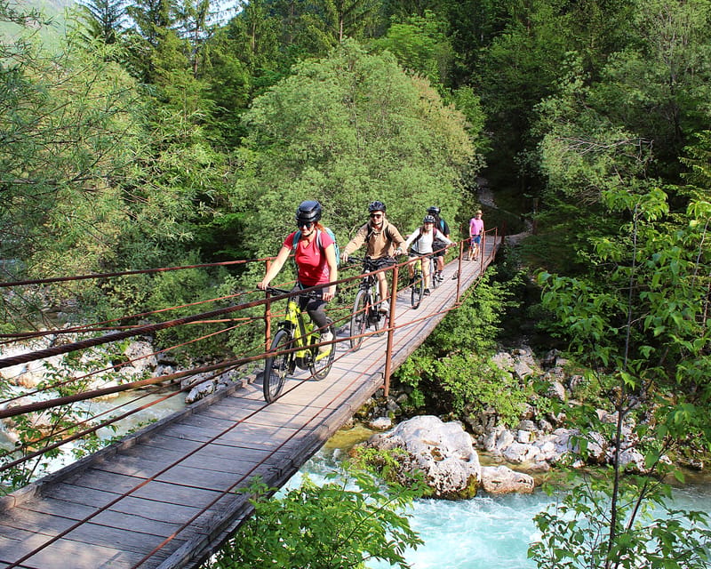 Private E-bike tour Soča valley: The ultimate explorer - Starting in Čezsoča and riding toward Bovec