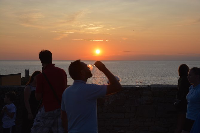 Private Piran Walking Tour (tasting of local wine & products included) - Prvomajski trg and the story of Piran’s water supply