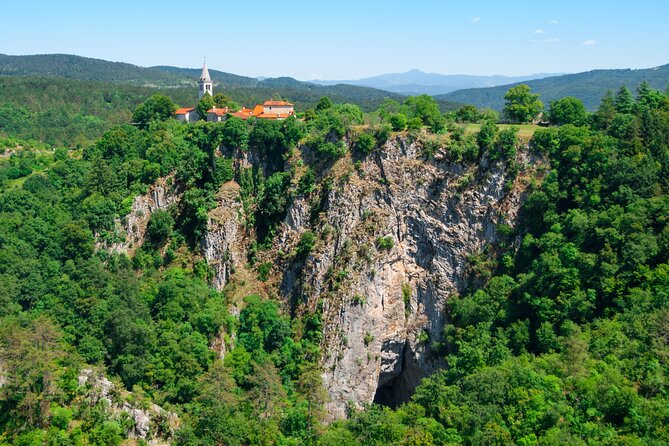 Private Postojna Cave & Predjama Castle Tour from Ljubljana - Booking, weather, and practical details