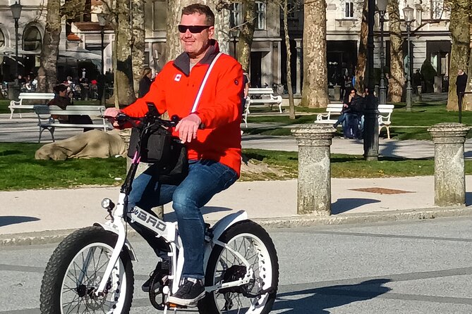 Rent Electric Bike - Stops, breaks, and the value of the included lock