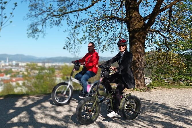 Rent Electric Bike - Riding to Ljubljana Castle