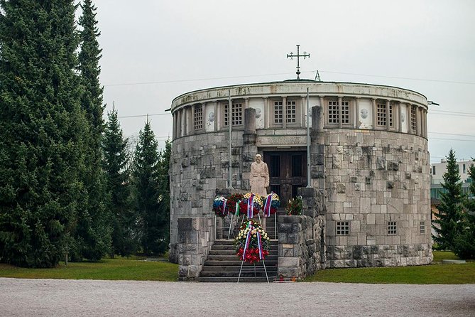 The Deadly Walk - Ljubljana Cemetery Tour - An Outdoor Gallery of Memorials and Graves