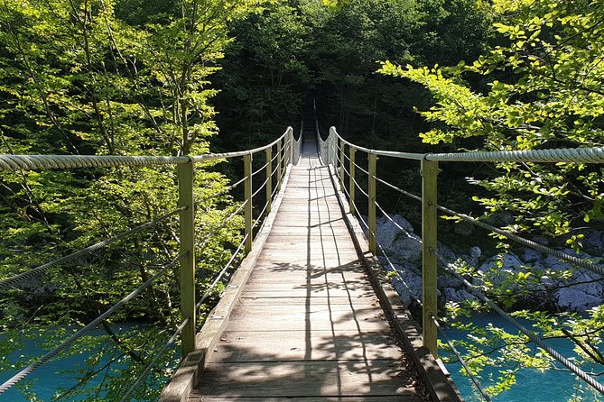 Unique Vertical Camping - Bronze Age remains and an ancient route beside the river