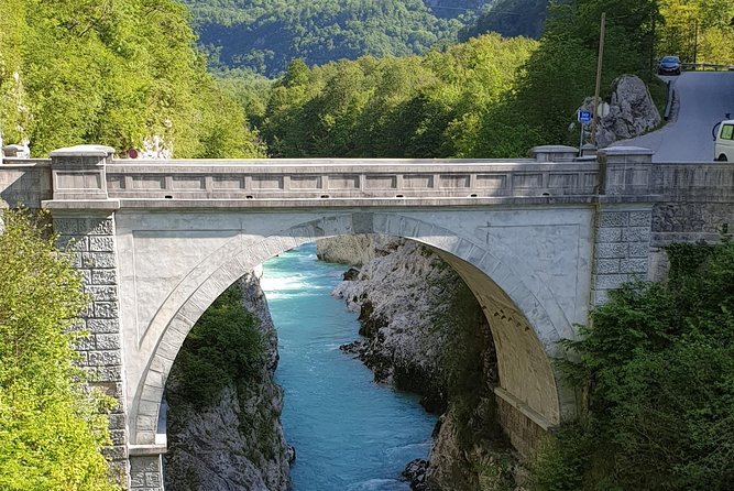 Unique Vertical Camping - The 100-metre descent back to the valley