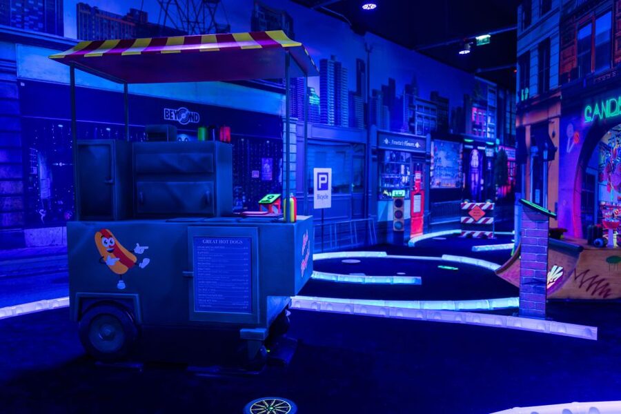 Woop! Glow Golf: Maribor - A neon change of pace in Maribor